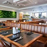 Amadeus Hotel 4*
