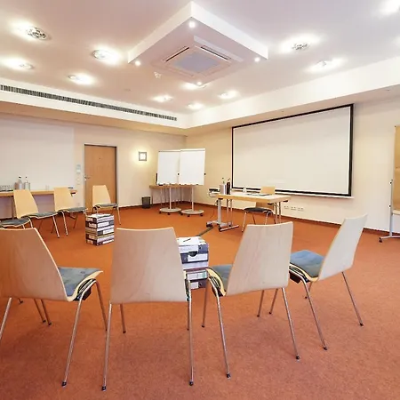 艾玛迪斯酒店 酒店 4*