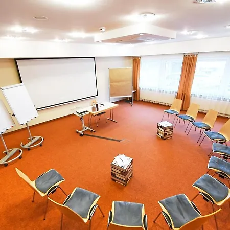 艾玛迪斯酒店 4*