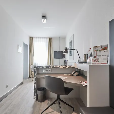 Amadeus Hotel 4*