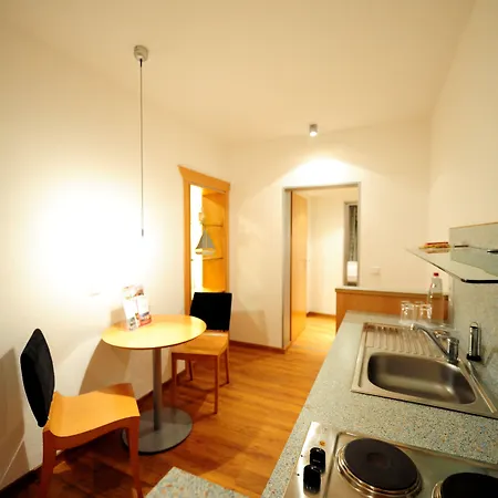 酒店 艾玛迪斯酒店 4*