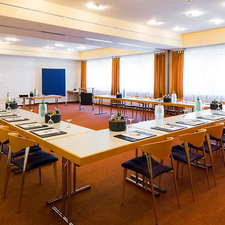 艾玛迪斯酒店 酒店 4*