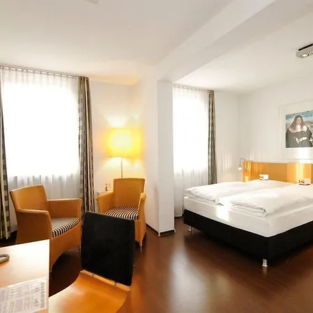 艾玛迪斯酒店 酒店 4*