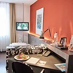 Hotell Amadeus 4*