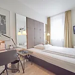 Hotell Amadeus 4*