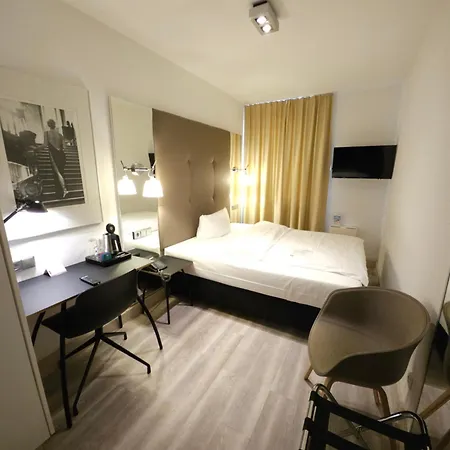 فندق Amadeus 4*
