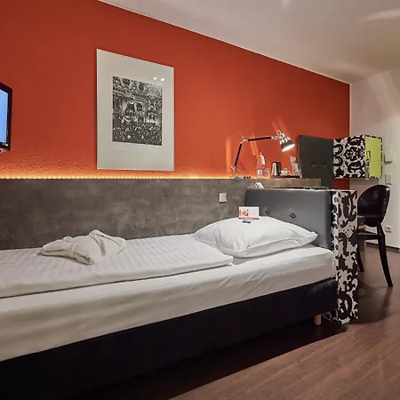 Amadeus Hotel