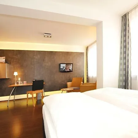 Hotel Amadeus 4*