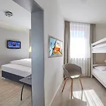 Hotel Amadeus 4*