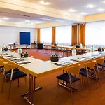 Amadeus Hotel 4*